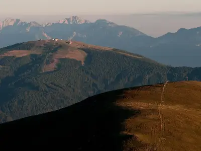 00000058621_Bergwelt-in-Arriach-im-Herbst_Region-V