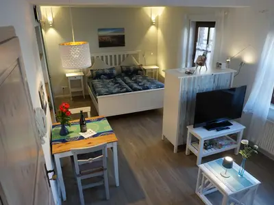 gemütliches Wohn-/Schlafzimmer