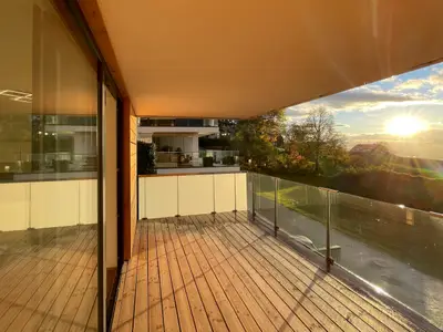 Große Terrasse mit fantastischer Aussicht