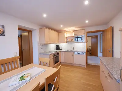 Küche mit Essbereich