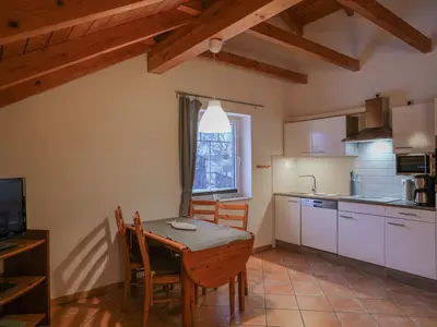 Genießen Sie die moderne Küche, ideal für Ihre Kochabenteuer.