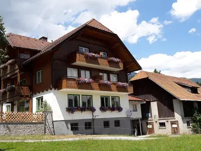 Forsterhof - Hausfoto Sommer