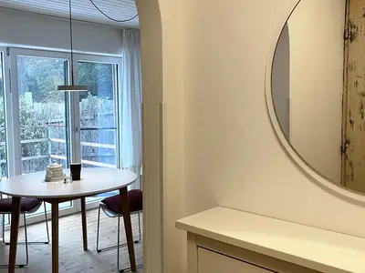 Flur-Blick ins Zimmer