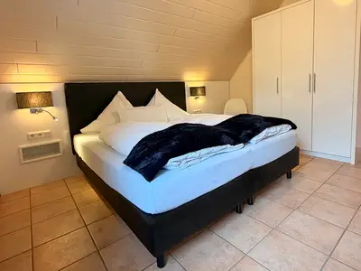 Schlafzimmer 2