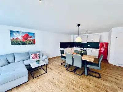 Wohnraum mit Küchenzeile