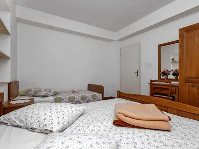 Ferienwohnung für 5 Personen (50 m²) in Bogomolje 8/10
