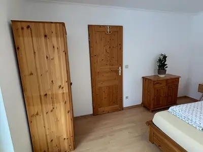 Schrank und Kommode Schlafzimmer