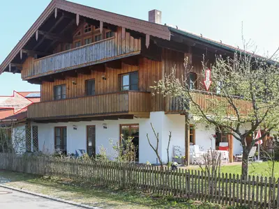 Ferienwohnung für 4 Personen (87 m²) in Chieming 2/8