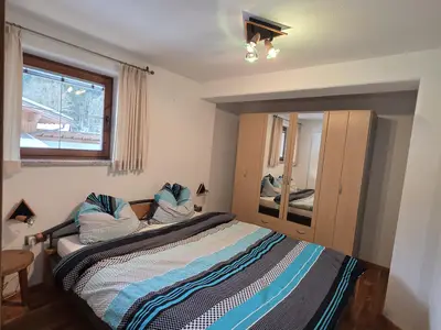 gemütliches Bett (180x200) - Schlafzimmer