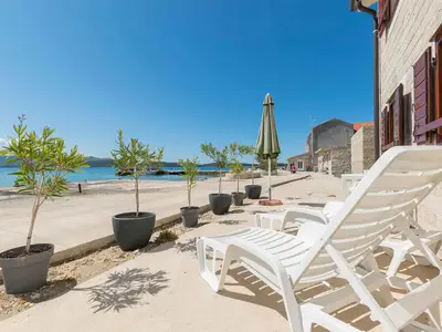 Ferienwohnung für 6 Personen (50 m²) in Krapanj 1/10