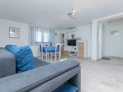 Ferienwohnung für 6 Personen (50 m²) in Krapanj 9/10