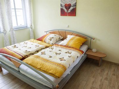 Schlafzimmer 1