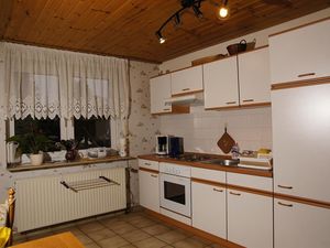 18629700-Ferienwohnung-4--300x225-3