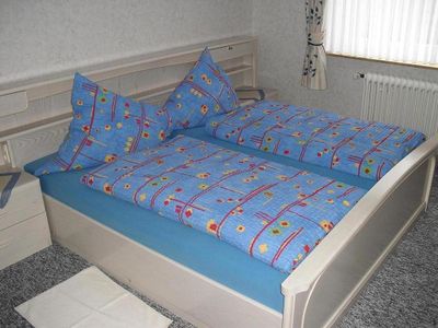 2. Schlafzimmer Doppelbett