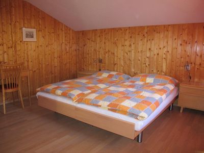 Schlafzimmer 1