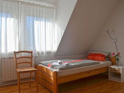 FeWo Anni 2_Schlafzimmer_Bild 2