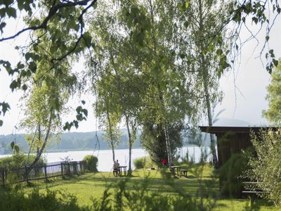 Hauseigener Badestrand am Faaker See