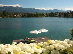 Schwimmen im glasklarem Wasser