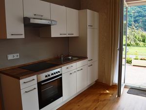 19273426-Ferienwohnung-2--300x225-5