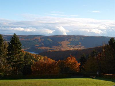 Seeblick im Herbst