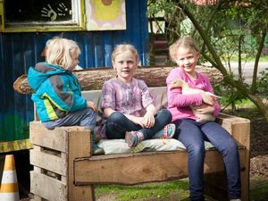 spielende Kinder