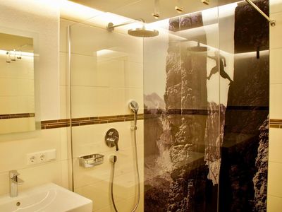 Ferienwohnung 6 - Badezimmer mit Dusche