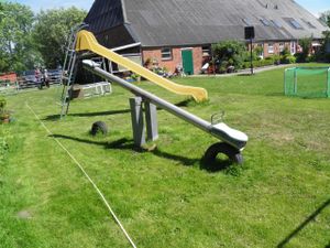 Spielgeräte für Kinder im Garten