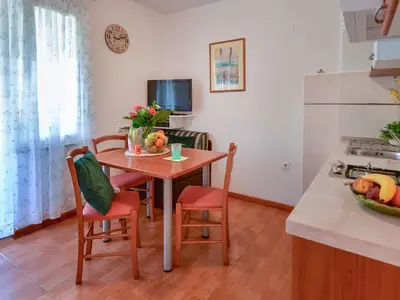 Ferienwohnung für 2 Personen (26 m²) in Stara Baska 6/10