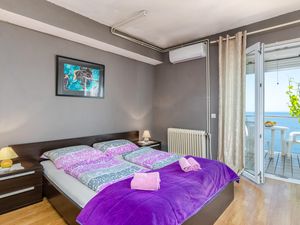 23741778-Ferienwohnung-2-Stara Baska-300x225-2