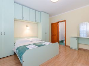 18555391-Ferienwohnung-6-Stara Novalja-300x225-5