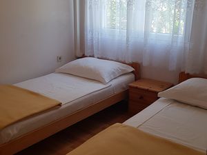 18555636-Ferienwohnung-2-Stara Novalja-300x225-3