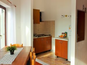 18511562-Ferienwohnung-4-Stara Novalja-300x225-3