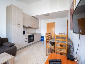 23916958-Ferienwohnung-6-Stara Novalja-300x225-3