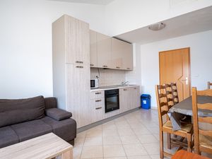 23916958-Ferienwohnung-6-Stara Novalja-300x225-4