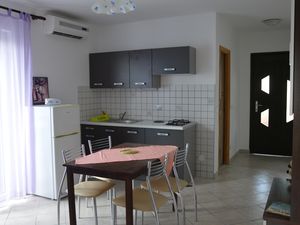 23930744-Ferienwohnung-3-Stara Novalja-300x225-3