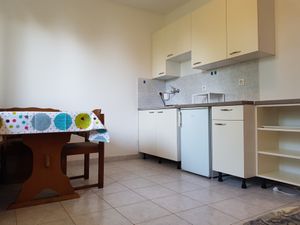 23931823-Ferienwohnung-4-Stara Novalja-300x225-3