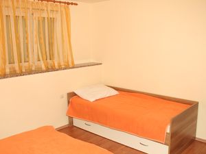 23927223-Ferienwohnung-5-Stara Novalja-300x225-4