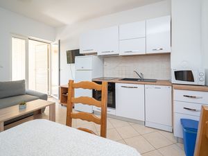 23916897-Ferienwohnung-4-Stara Novalja-300x225-4