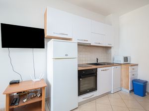 23916897-Ferienwohnung-4-Stara Novalja-300x225-5