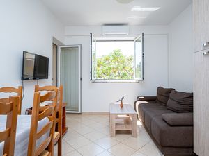 23916955-Ferienwohnung-6-Stara Novalja-300x225-1