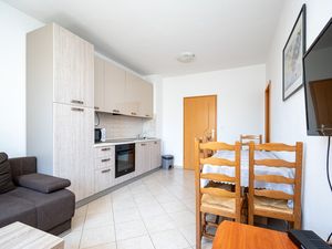 23916955-Ferienwohnung-6-Stara Novalja-300x225-2