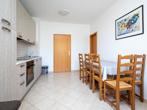 23916955-Ferienwohnung-6-Stara Novalja-300x225-3