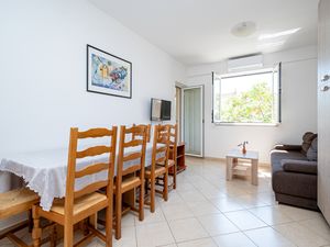 23916955-Ferienwohnung-6-Stara Novalja-300x225-4