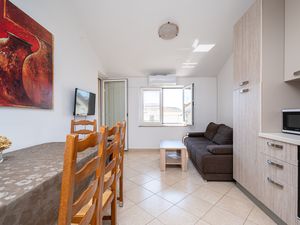 23916958-Ferienwohnung-6-Stara Novalja-300x225-2