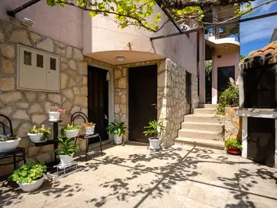 Ferienwohnung für 2 Personen in Stari Grad 3/10
