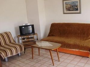 23204511-Ferienwohnung-4-Stari Grad-300x225-2