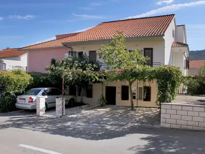 Ferienwohnung für 2 Personen in Stari Grad 1/10