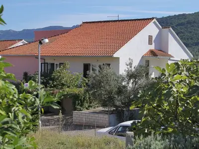 Ferienwohnung für 2 Personen in Stari Grad 3/10
