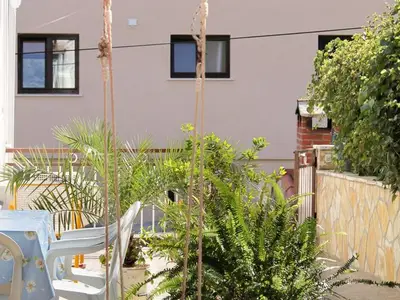 Ferienwohnung für 2 Personen in Stari Grad 6/10