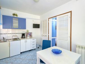 18923403-Ferienwohnung-3-Stari Grad-300x225-2